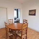 Des Cousines - Anais 4 Personnes