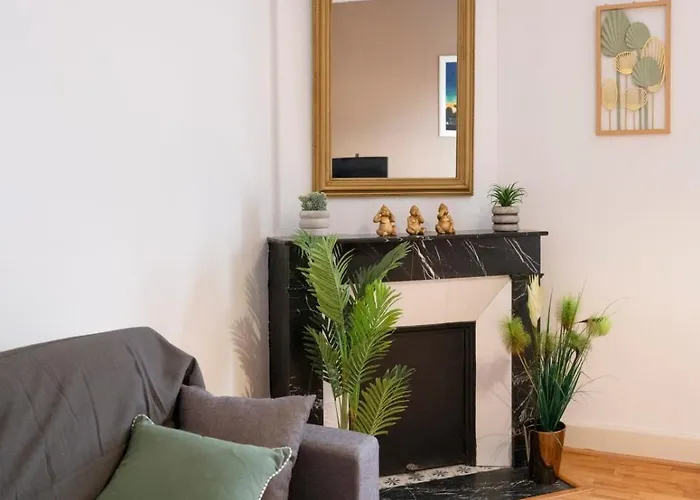 Des Cousines Anais 4 Personnes * Nancy